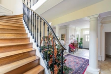 Castle for sale near Soissons – 720 m² with 5 bedrooms, separate outbuilding of 85 m², indoor swimming pool, large garage and 2.57 hectares of grounds