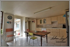 Maison de ville avec beau terrain – 10 min de La Ferté-Milon (02460)– 133 m² – 3/4 chambres – Atelier – Carport – Terrain 623 m²