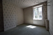 A vendre Corps de ferme à rénover entièrement proche BETZ(60)– Maison de maître de 450 m² -8 chambres -plusieurs bâtiments et terrain de 6 000 m² – Projet destiné à un professio