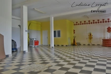 A vendre Local professionnel loué /bureau proche de EPERNAY (51)À vendre – Pressoir - cuverie -stockage -bureaux – 423m2
