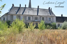 A vendre Corps de ferme à rénover entièrement proche BETZ(60)– Maison de maître de 450 m² -8 chambres -plusieurs bâtiments et terrain de 6 000 m² – Projet destiné à un professio