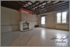 Proche VILLERS-COTTERETS (15km) et NEUILLY-SAINT-FRONT (6km)- à vendre maison en pierre mitoyenne- 85m2 - 2 pièces- 1 chambre– grenier – Terrain 164m2