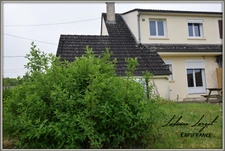 Maison traditionnelle à vendre sans travaux à NEUILLY-SAINT-FRONT(02) quartier calme - 4 pièces- 93 m² habitables - garage – Proche des écoles - Terrain 449m2. DPE C.