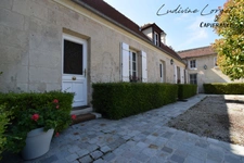 Castle for sale near Soissons – 720 m² with 5 bedrooms, separate outbuilding of 85 m², indoor swimming pool, large garage and 2.57 hectares of grounds