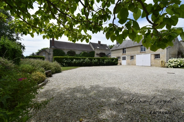 Maison de Maître en pierre de taille proche Soissons – 421m2habitables -vivable de plain-pied–6 chambres-3 salle de bain–2 salle d’eau–Dortoir–salle de jeux–Piscine-Dépendance- Parc clos 3680m2 