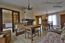 NEUILLY SAINT FRONT (Aisne) MAISON DE PLAIN-PIED A VENDRE – 66 M²  – 1 CHAMBRE – SOUS-SOL TOTAL – GRAND BALCON – TERRAIN DE 1 040 M² 