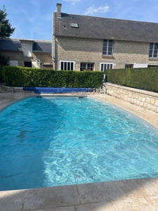 Maison de Maître en pierre de taille proche Soissons –421m2 habitables -Vivable de plain-pied–6 chambres-3 salles de bains–2 salles d’eau–Dortoir–Salle de jeux–Piscine-Dépendance- Parc clos 3680m2 