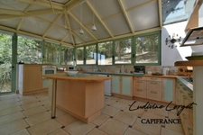 Maison à vendre à Château-Thierry (02) – 260 m² – 4 chambres + bureau – Sous-sol 70 m² – Terrasse 70 m² – Terrain clos 1 464 m² – Très belle vue – Exposition Est/Ouest – Proche écoles – Quartier calme