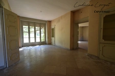 A vendre Corps de ferme à rénover entièrement proche BETZ(60)– Maison de maître de 450 m² -8 chambres -plusieurs bâtiments et terrain de 6 000 m² – Projet destiné à un professio