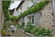 Maison à vendre 6 pièces proche de CHATEAU-THIERRY (02) 154m2 -3 chambres - 1 pièce bureau-  Garage semi couvert - cour 65m2 - Terrasse-