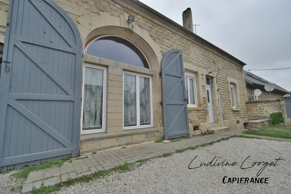 LEUILLY SOUS COUCY (02)- 160m2-Maison en pierre à vendre 7 pièces - 6 chambres dont une suite parentale de plain-pied - Garage – Dépendance - Terrain clos de 1 199 m²