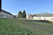 Farmhouse with a bourgeois house for sale - North of Soissons (02 Aisne) (14km) – 335 m² house with 6 bedrooms - Outbuildings - Garages - Sheds - Ideal for an entrepreneur/craftsman - 1.18ha of land 