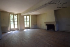 A vendre Corps de ferme à rénover entièrement proche BETZ(60)– Maison de maître de 450 m² -8 chambres -plusieurs bâtiments et terrain de 6 000 m² – Projet destiné à un professio