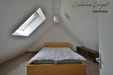 Proche Nogent-L’Artaud (8min) Chezy-Sur-Marne (6min) Maison traditionnelle de 200 m² - Vue panoramique – 5 chambres- Grande pièce de vie -Piscine -Terrasse 100m2- Sous-sol total -terrain 1384m2 DPE C 