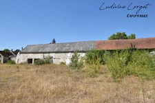 A vendre Corps de ferme à rénover entièrement proche BETZ(60)– Maison de maître de 450 m² -8 chambres -plusieurs bâtiments et terrain de 6 000 m² – Projet destiné à un professio