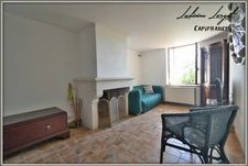 Proche de Neuilly-Saint-Front  (6km) et de Villers-Cotterêts (15km), située dans un petit village plein de charme, je vous propose de découvrir cette belle maison en pierre mitoyenne.