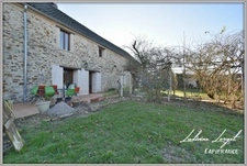 Maison 6 pièces, 4 chambres – 174 m² habitables- grenier- cave-bucher- terrain de 598 m²-dépendance située entre Château-Thierry (15 min), Neuilly-Saint-Front (9 min) et Soissons. Proche A4.