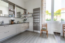 Maison de Maître en pierre de taille proche Soissons –421m2 habitables -Vivable de plain-pied–6 chambres-3 salles de bains–2 salles d’eau–Dortoir–Salle de jeux–Piscine-Dépendance- Parc clos 3680m2 
