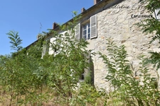A vendre Corps de ferme à rénover entièrement proche BETZ(60)– Maison de maître de 450 m² -8 chambres -plusieurs bâtiments et terrain de 6 000 m² – Projet destiné à un professio