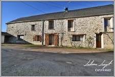 Maison 6 pièces, 4 chambres – 174 m² habitables- grenier- cave-bucher- terrain de 598 m²-dépendance située entre Château-Thierry (15 min), Neuilly-Saint-Front (9 min) et Soissons. Proche A4.