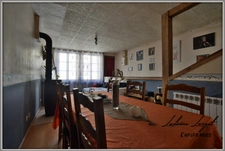 Maison de ville avec beau terrain – 10 min de La Ferté-Milon (02460)– 133 m² – 3/4 chambres – Atelier – Carport – Terrain 623 m²