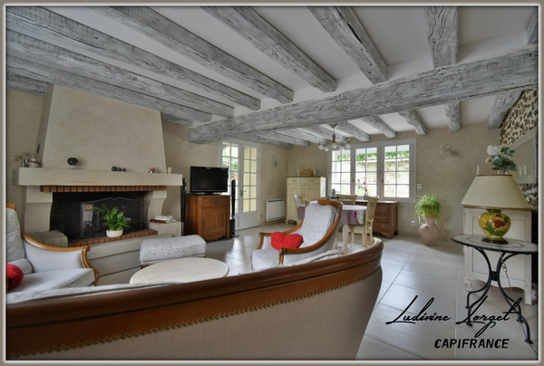 Maison à vendre 6 pièces proche de CHATEAU-THIERRY (02) 154m2 -3 chambres - 1 pièce bureau-  Garage semi couvert - cour 65m2 - Terrasse-