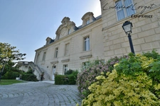 Castle for sale near Soissons – 720 m² with 5 bedrooms, separate outbuilding of 85 m², indoor swimming pool, large garage and 2.57 hectares of grounds