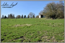 Terrain constructible à vendre de 1 531m² FAVEROLLES (02), borné - belle façade 23m- exposition SUD-OUEST, village calme.