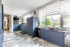 Maison à vendre 5 pièces SOISSONS(02) cœur du centre-ville – 223 m2 habitables – 4 chambres – 3 salles d’eau - sous-sol- 3 garages - terrain 554m2- Aucuns travaux- DPE D