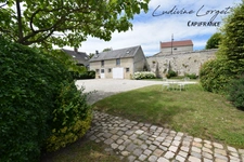 Maison de Maître en pierre de taille proche Soissons – 421m2habitables -vivable de plain-pied–6 chambres-3 salle de bain–2 salle d’eau–Dortoir–salle de jeux–Piscine-Dépendance- Parc clos 3680m2 