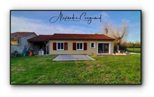 A vendre maison de plain-pied RT2012 de 84 m² avec 3 chambres, jardin et carport