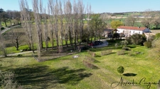 A vendre MONTEGUT LAURAGAIS (31) - Grange rénovée de 130 m² - 4 chambres - Piscine - Terrain 5500 m²