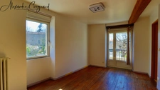 A vendre DOURGNE (81) - Maison de village 151 m² avec grand séjour, 4 chambres, garage et jardinet