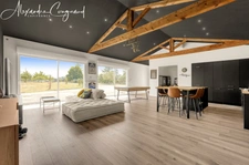 A vendre SAÏX (81) - Maison d’architecte P8 de 309 m² avec piscine, grand terrain constructible et vue Montagne Noire