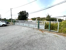 Dpt Charente Maritime (17), à vendre proche de SAINTES Entrepots parkings et Bureaux 