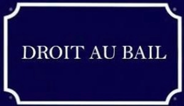 Dpt Charente Maritime (17), Bail à céder  ROYAN Local commercial 