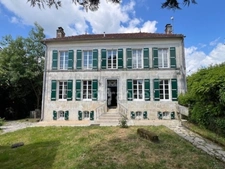 Ensemble de 2 maisons indépendantes à vendre, BUSSAC SUR CHARENTE (17)