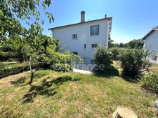 Maison à vendre 8 pièces SAINTES (17)