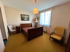 House for sale 8 rooms SAINTES (17)