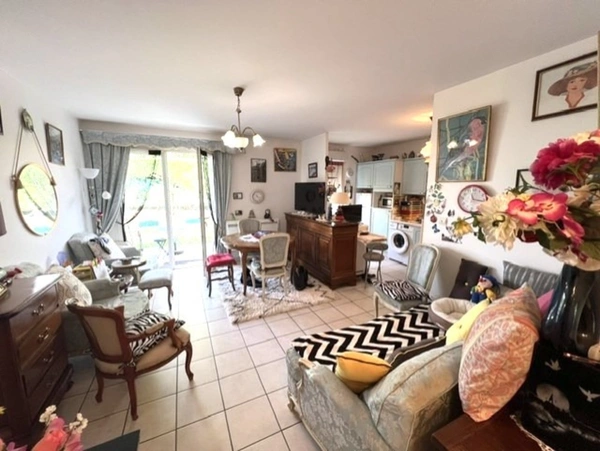 Appartement viager à vendre occupé 3 pièces SAINTES (17)
