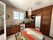 House for sale 8 rooms SAINTES (17)