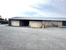 Dpt Charente Maritime (17), à vendre proche de SAINTES Entrepots parkings et Bureaux 