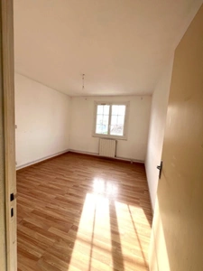 Maison à vendre 6 pièces SAINTES (17)