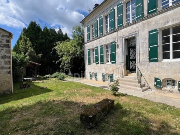 VENTE A TERME LIBRE - Ensemble de 2 maisons indépendantes à vendre, BUSSAC SUR CHARENTE (17)