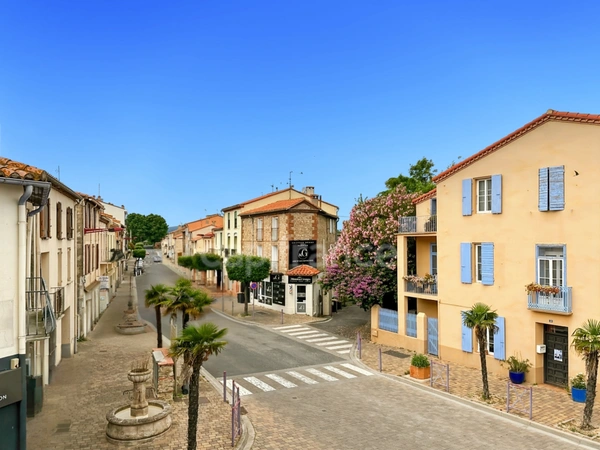 Pyrénées Orientales (66) - Immeuble avec 4 Appartements et 4 Parkings à Saint-Génis-des-Fontaines