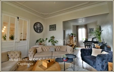 NEVERS (58), Propriété de charme 12 pièces, 265 m² habitables, 8 chambres, grandes annexes, piscine, terrain 1100 m²