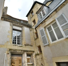 Immeuble à vendre NEVERS (58) La prestigieuse Maison du Prieur au coeur historique de NEVERS Inscrit MH à réabiliter.