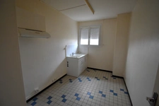 Apartment for sale, 3 rooms, 1 cellar and parking space, NEVERS (58) in a quiet residence, pleasant neighborhood, a great opportunity!!
