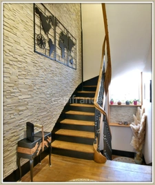 NEVERS (58), Propriété de charme 12 pièces, 265 m² habitables, 8 chambres, grandes annexes, piscine, terrain 1100 m²