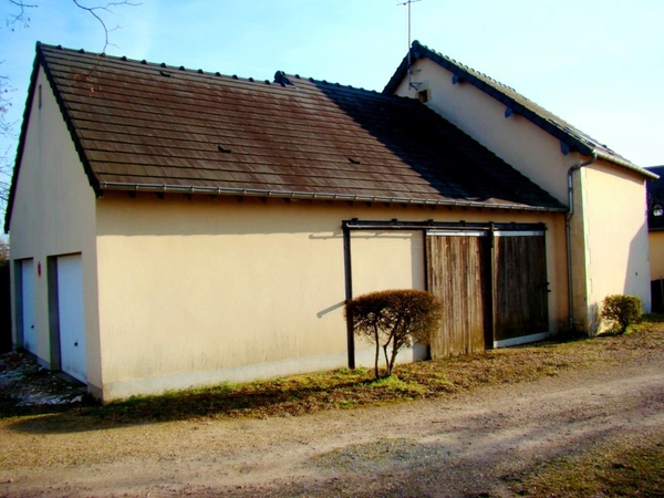 Dpt Nièvre (58), COULANGES les NEVERS belle propriété atypique sans vis à vis de 18 pièces 406m² habitables